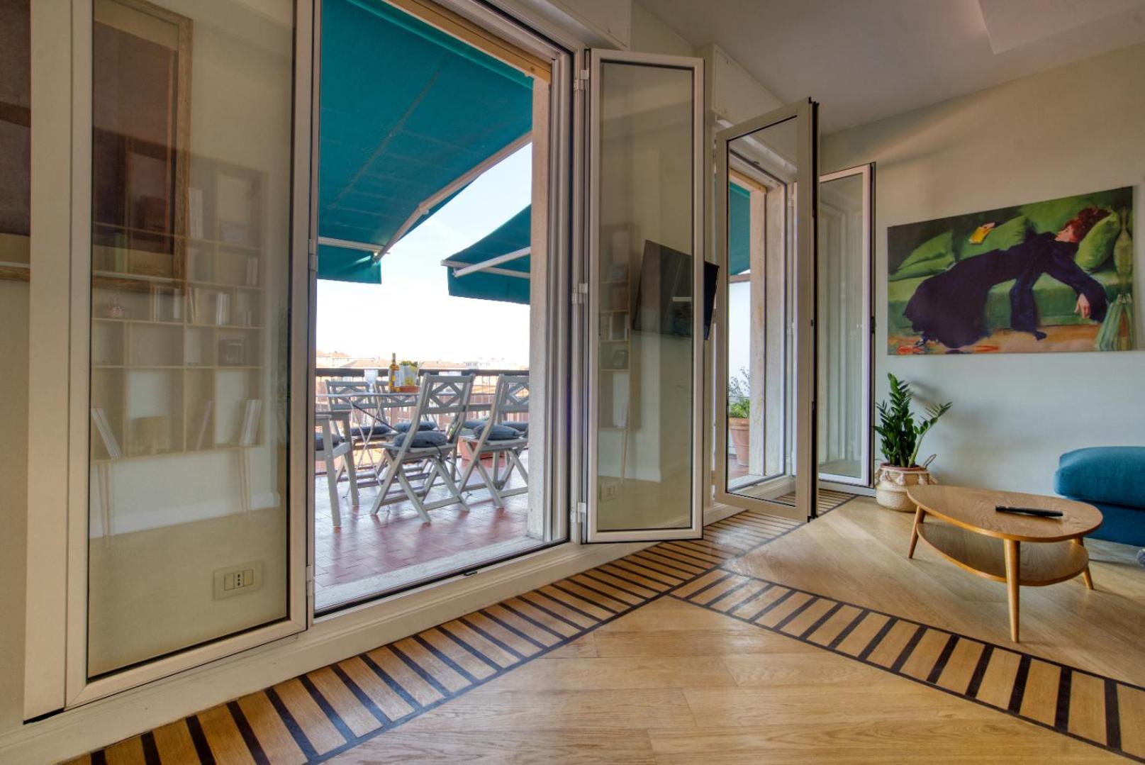 Spacious Penthouse With Panoramic Terrace - 20 Minutes From Duomo Милан Экстерьер фото